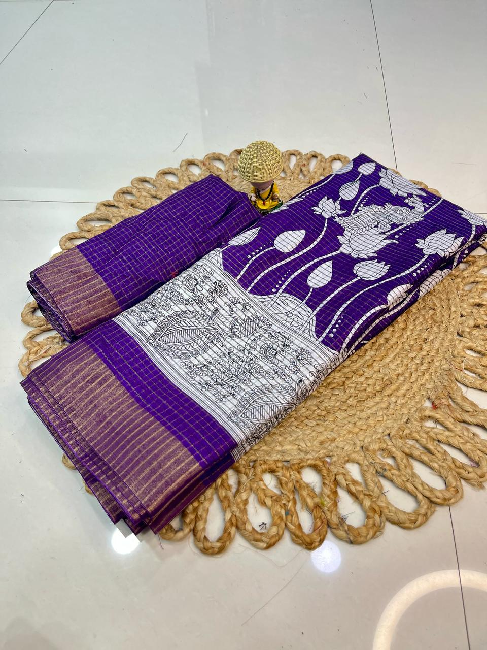 Handloom Charm with Kamkari Elegance